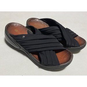 Bzees Desire comfort wedges black size 9